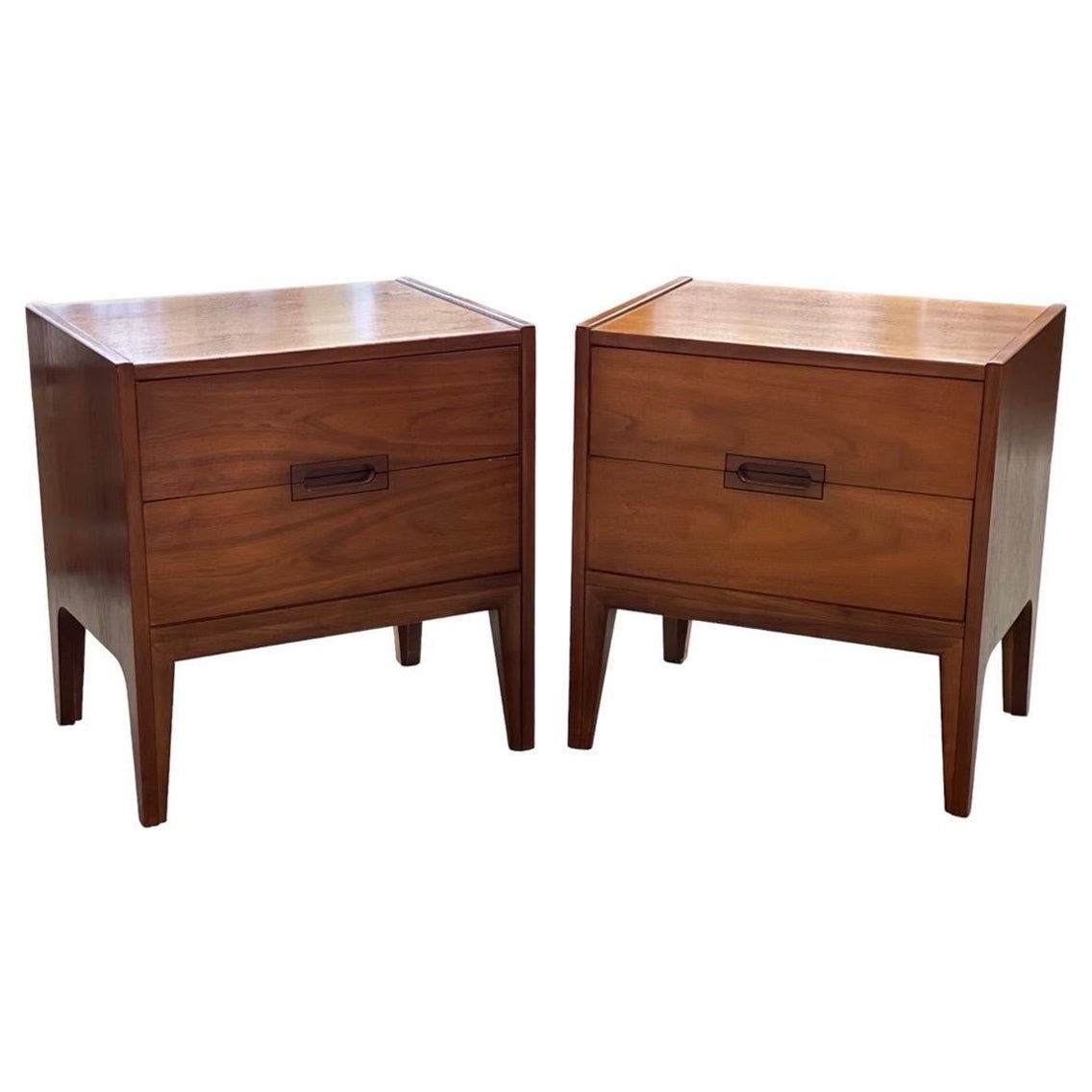 Vintage Mid-Century Modern Accent Tables Dovetail Drawers For Sale