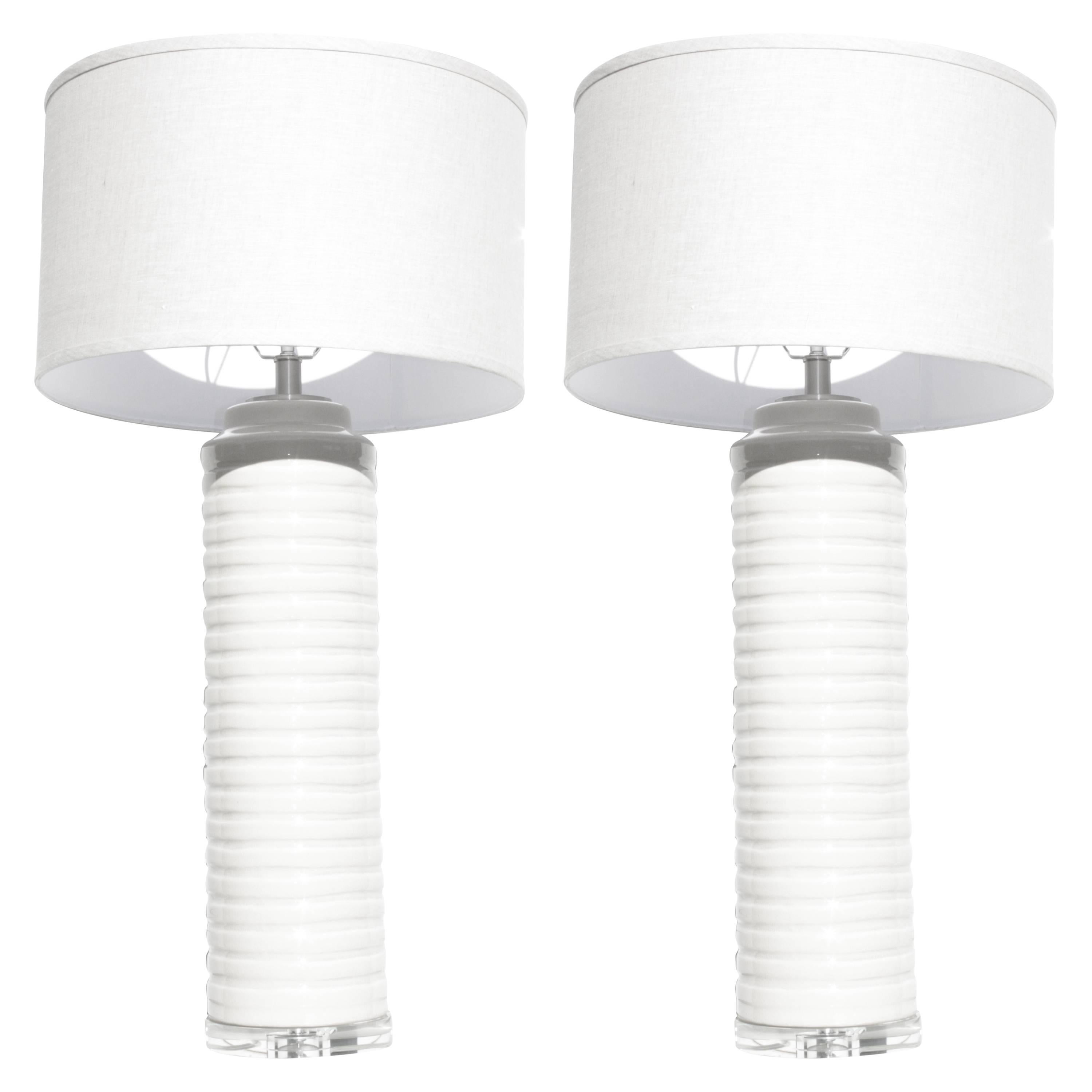 Contemporary Pair of Cream White Glazed Ceramic Stacked Columnar Lamps Lucite For Sale