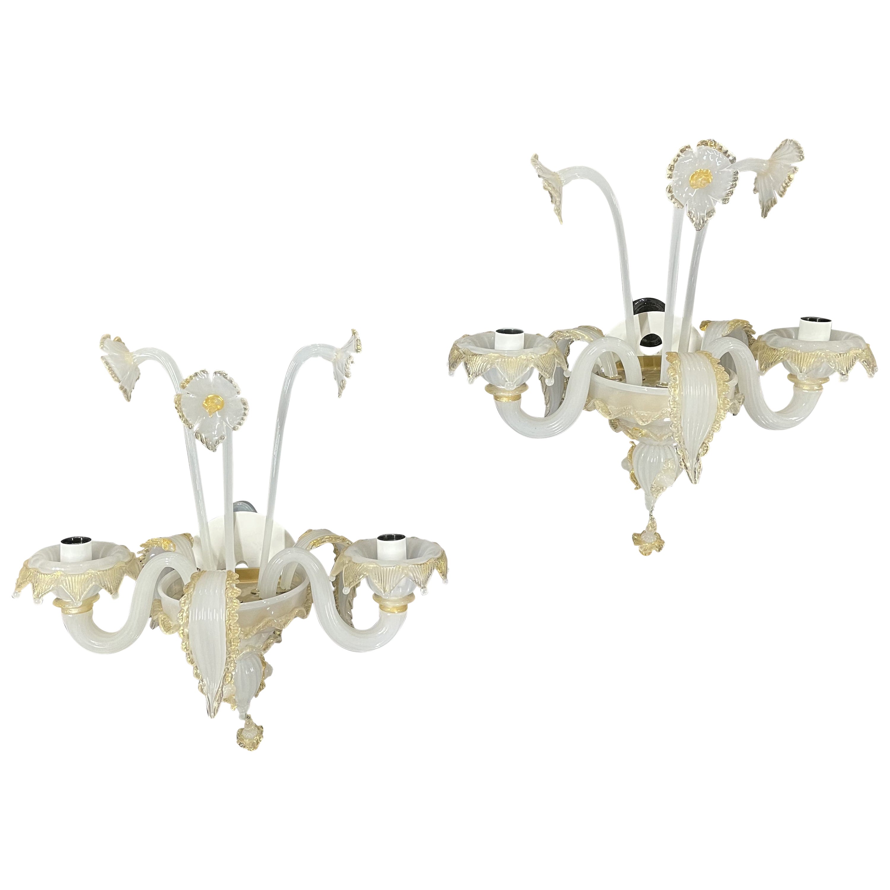 Coppia di lampade da parete floreali di Murano Seguso in vendita