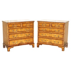 Sublime paire de commodes Sheraton en ronce de noyer aux reflets vifs