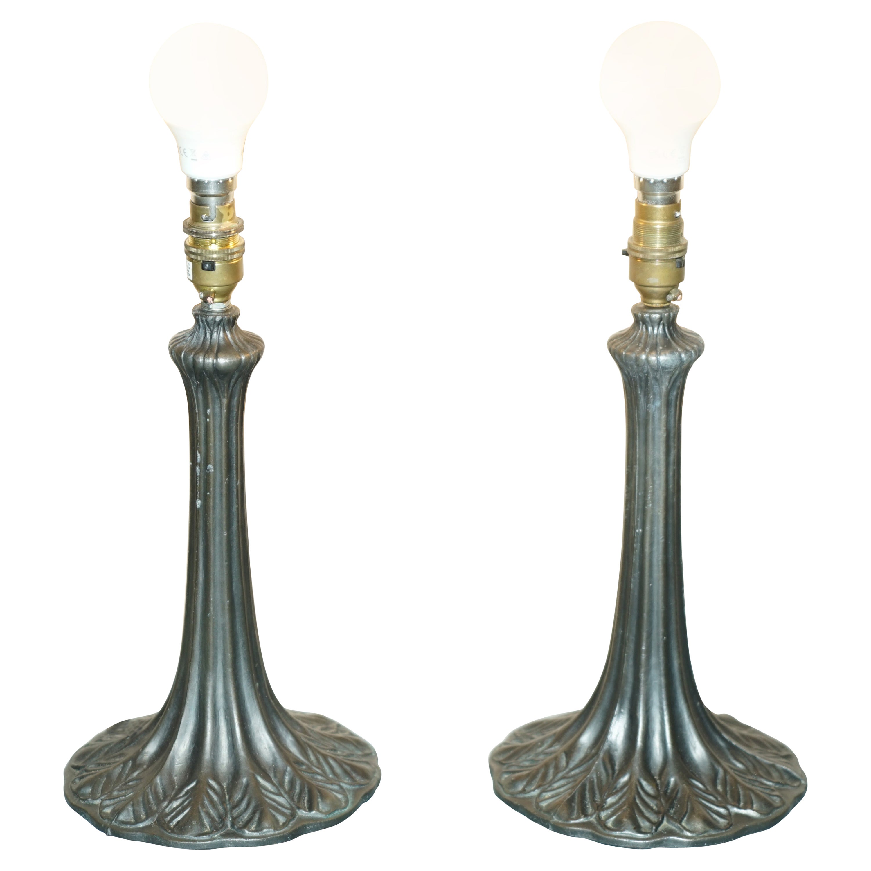 Pair of Vintage Bronzed Tiffany & Co Style Table Lamps with Lily Pad Bases For Sale