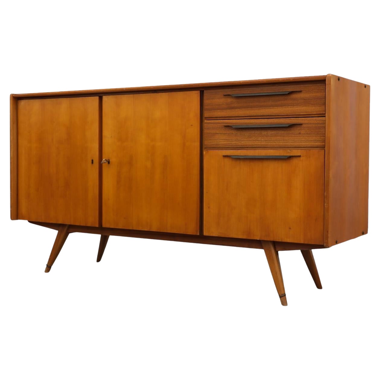 Buffet du milieu du siècle dernier de style Franz Ehrlich avec poignées en métal et armoire rabattable
