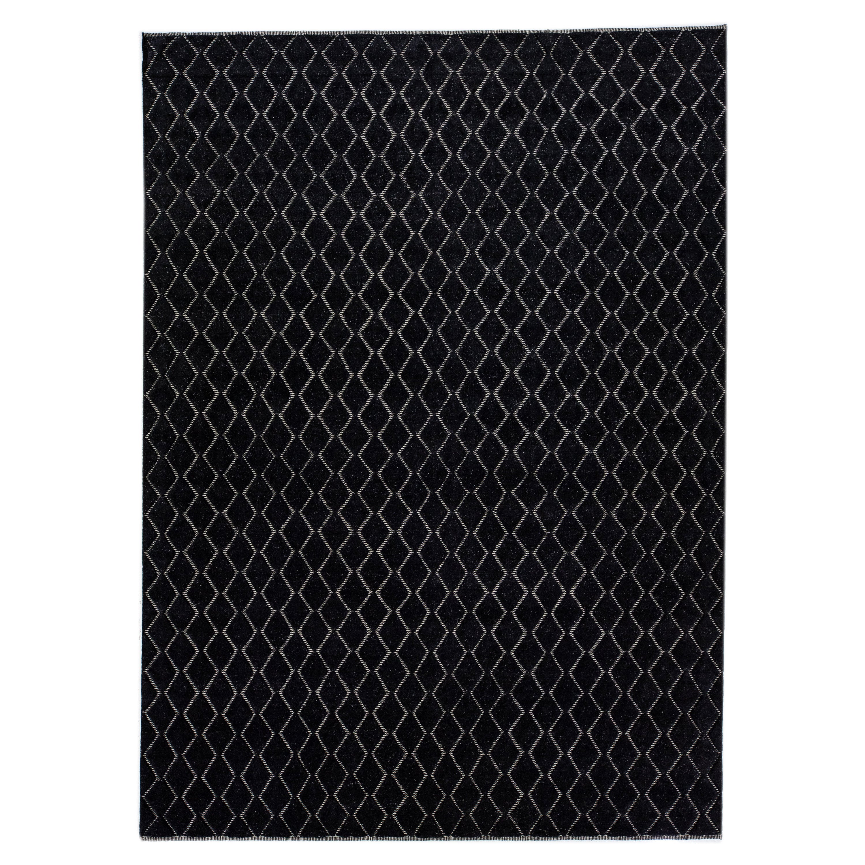 Geometric Modern Moroccan Style Wool Rug in Black For Sale