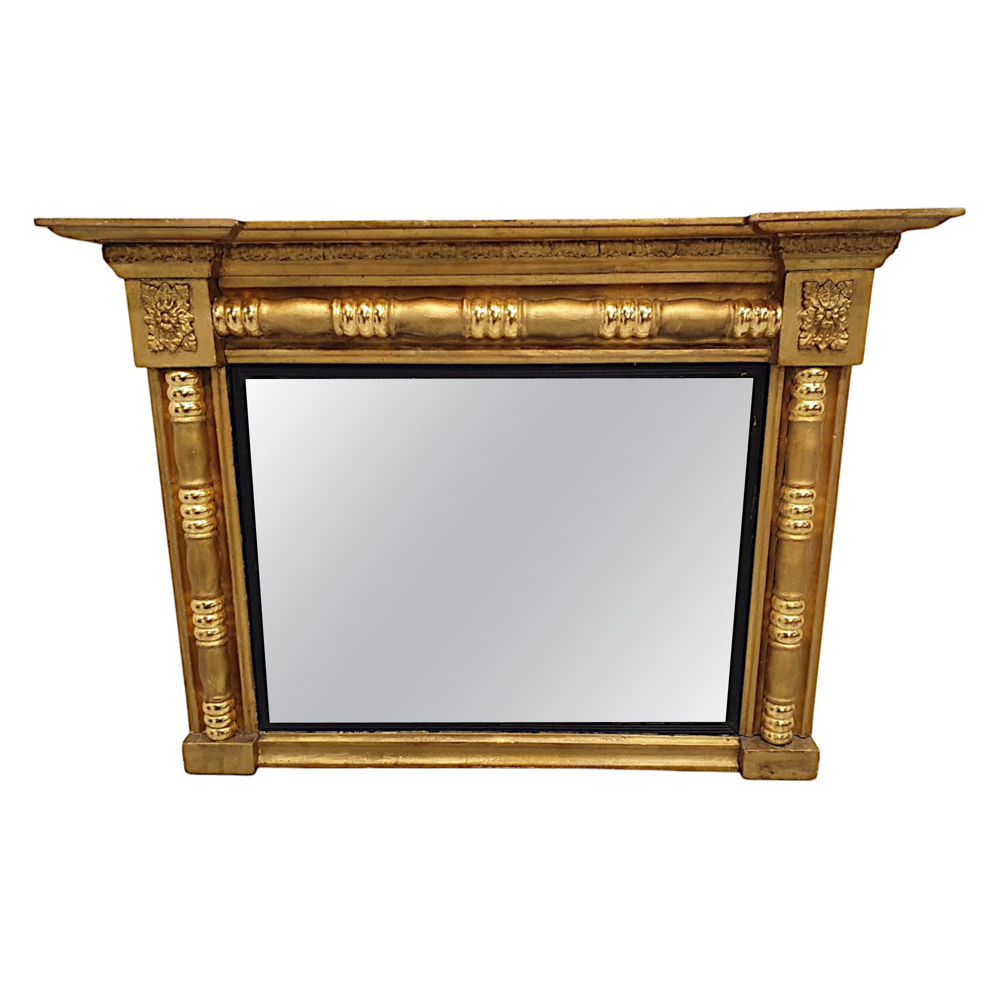 Magnifique miroir en bois doré du début du 19e siècle