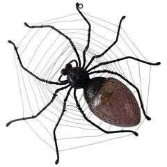 Brutalista italiano de mediados de siglo Araña amatista Cuerpo de cristal de Murano Lámpara con telaraña