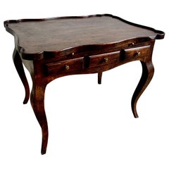 Table à thé anglaise en noyer C 1940