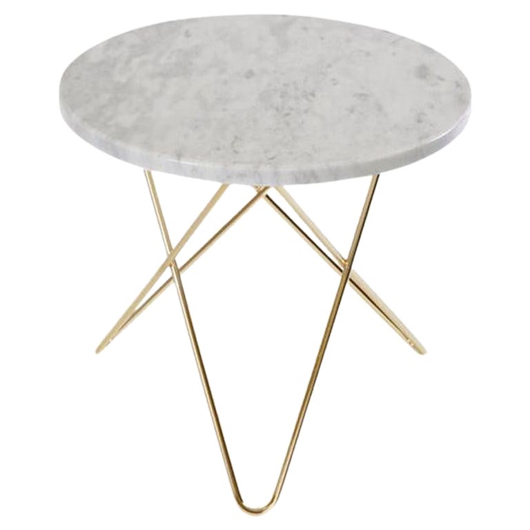 Table O en marbre de Carrare blanc et laiton par Ox Denmarq