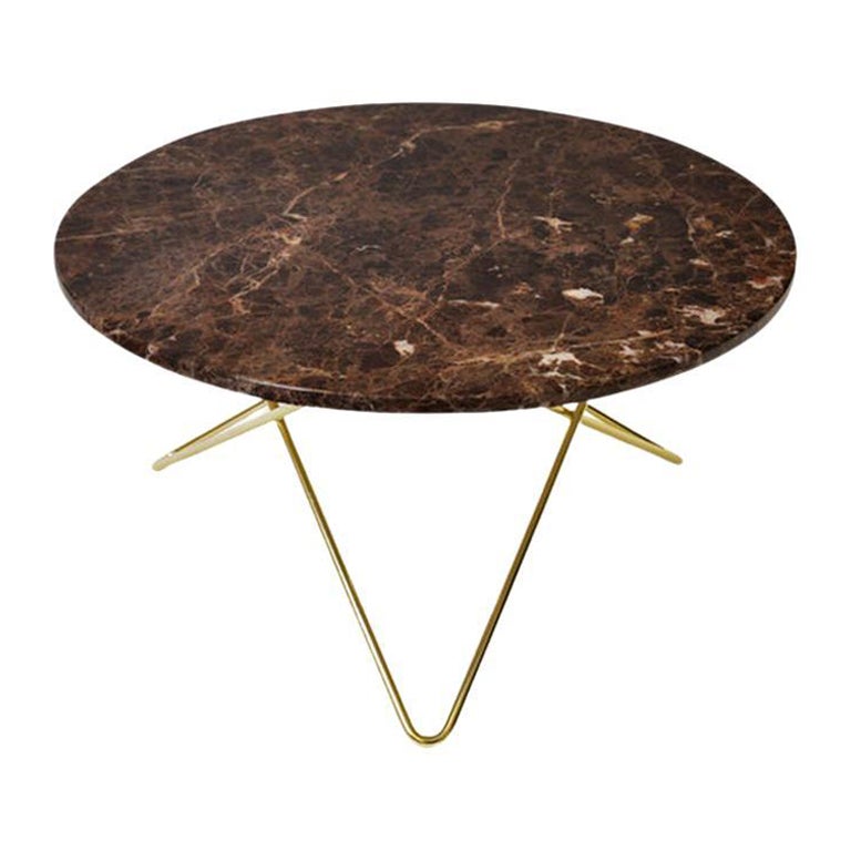 Table "O" en marbre Emperador marron et laiton d'OxDenmarq
