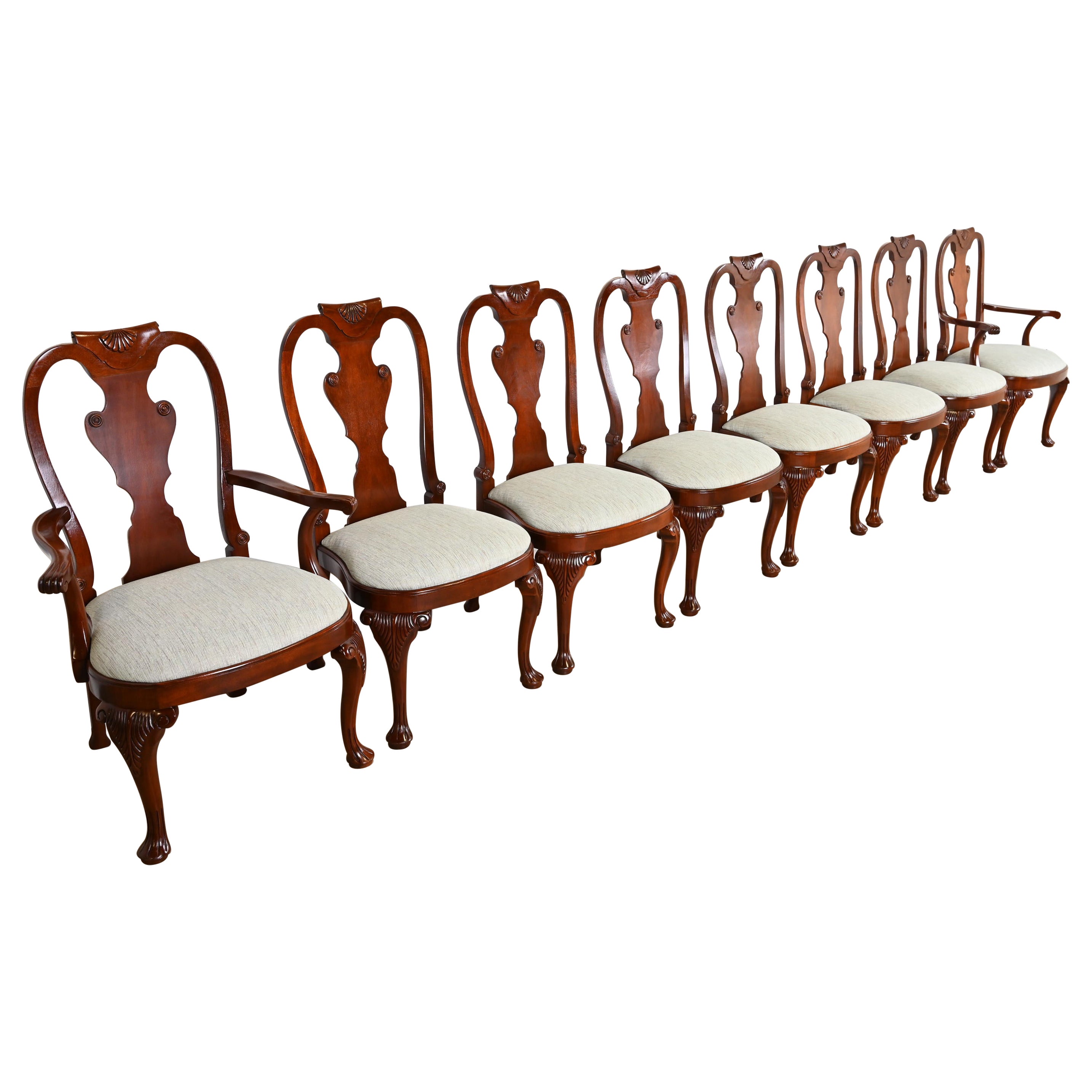 Chaises de salle à manger historiques en acajou sculpté de style géorgien de Charleston de Baker Furniture en vente