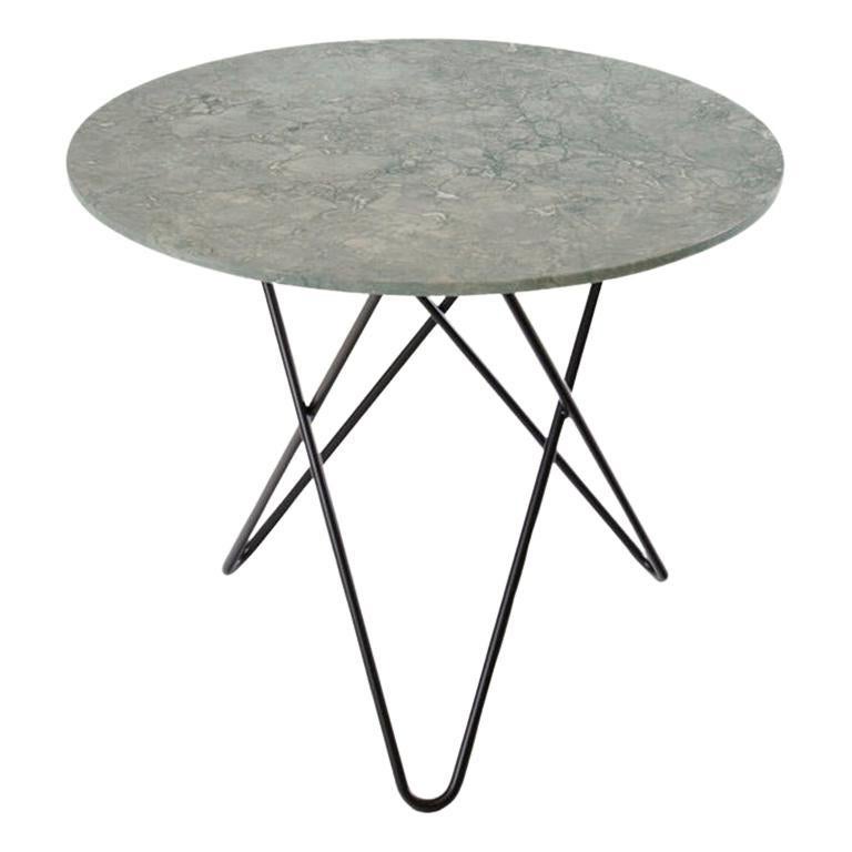 Table de salle à manger O en marbre gris et acier noir par OxDenmarq