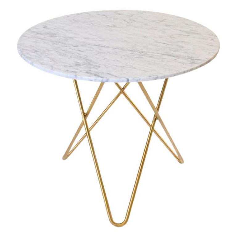 White Carrara Marble and Brass Dining O Table by OxDenmarq For Sale