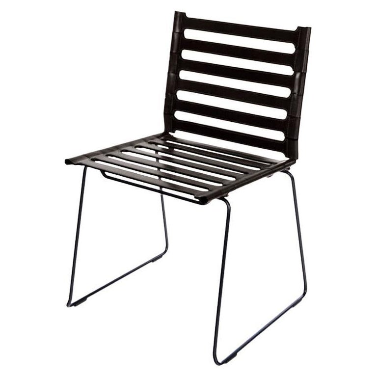 Sessel mit schwarzem Riemen von Ox Denmarq im Angebot