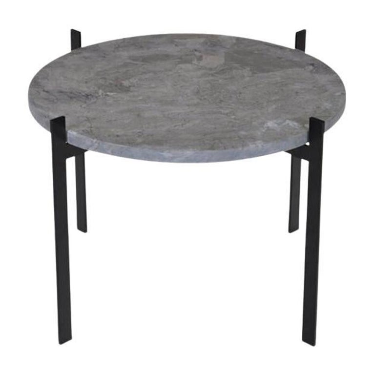 Table à baldaquin simple en marbre gris d'OxDenmarq