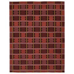 Skandinavischer Kilim von Rug & Kilim mit Mustern in Rot- und Goldtönen