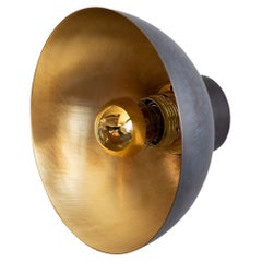 Natural Brass Contemporary-Modern decorative Wall Light Handcrafted in Italy