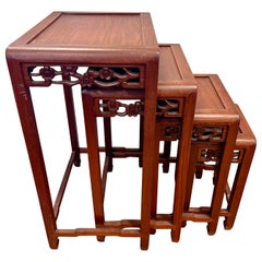 Retro Set of 4 Chinese Asian Carved Nesting Tables Chinoiserie Mid-Century Modern