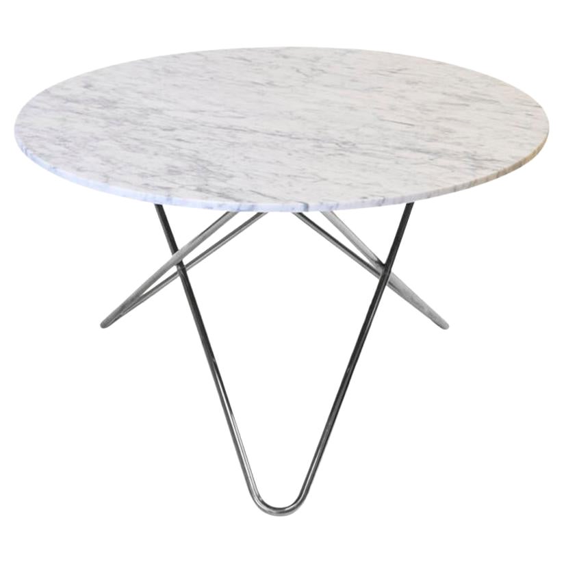 Grande table O en marbre de Carrare blanc et acier inoxydable d'Ox Denmarq