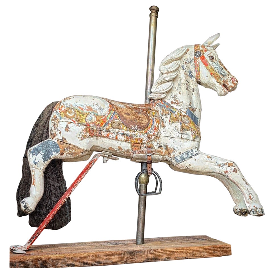 Cheval de carrousel en bois du 19e siècle