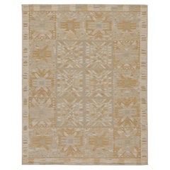 Kilim de style scandinave à motifs géométriques beige et or de Rug & Kilim