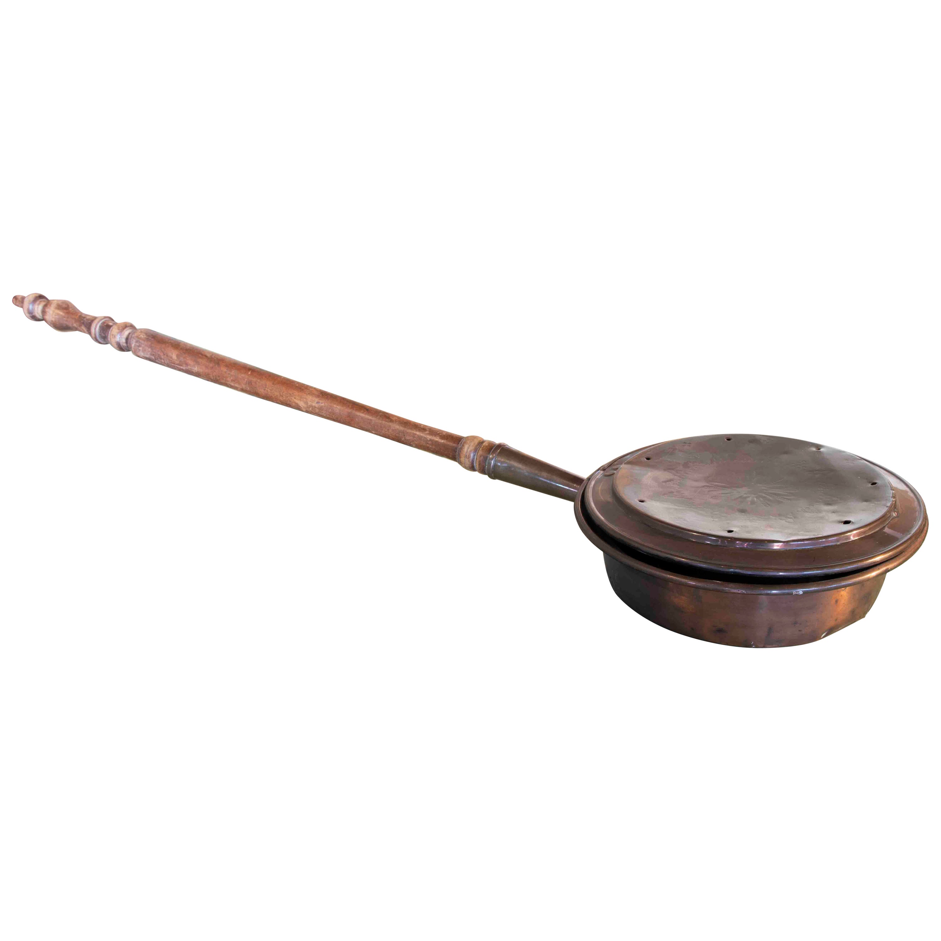 19th Century Spanish Copper Bedwarmer with Wooden Handle For Sale