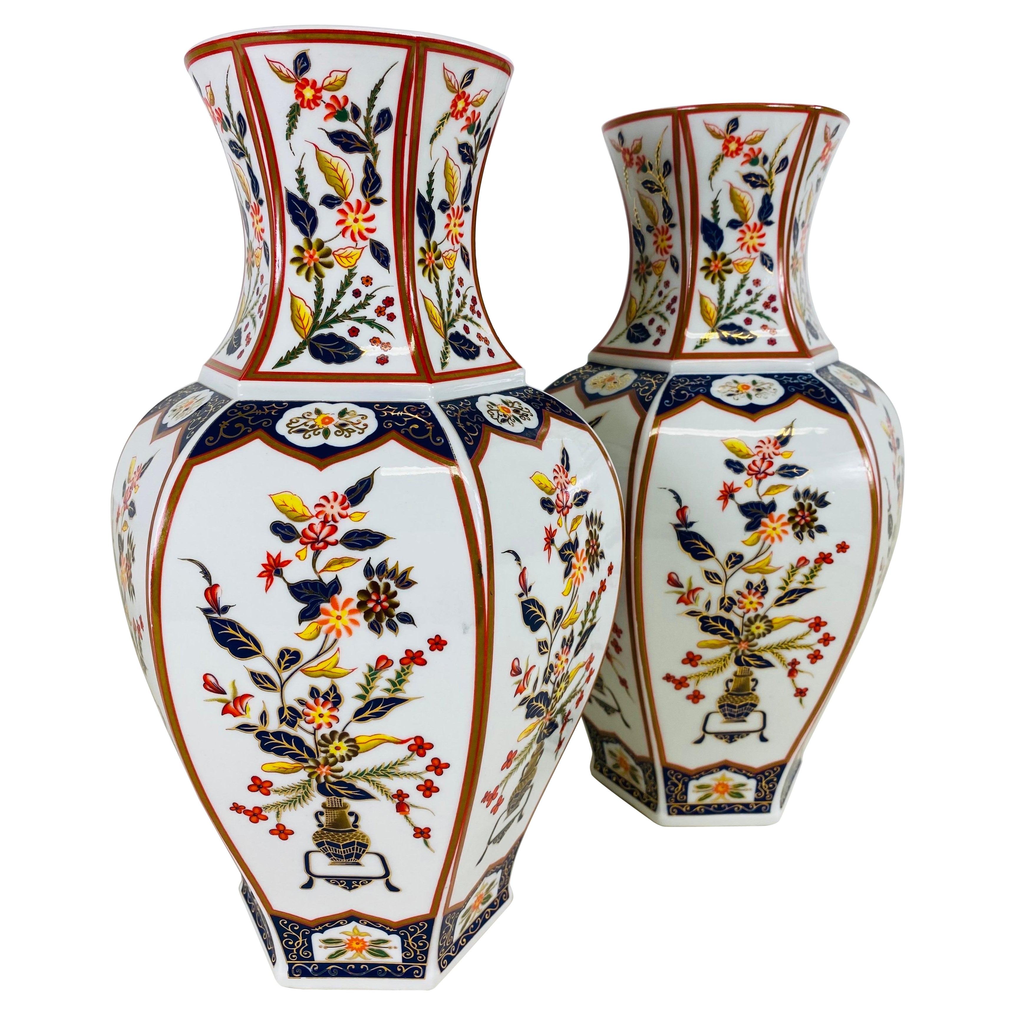 Midcentury Vintage Japanese Export Porcelain Imari Vases/ a Pair For Sale
