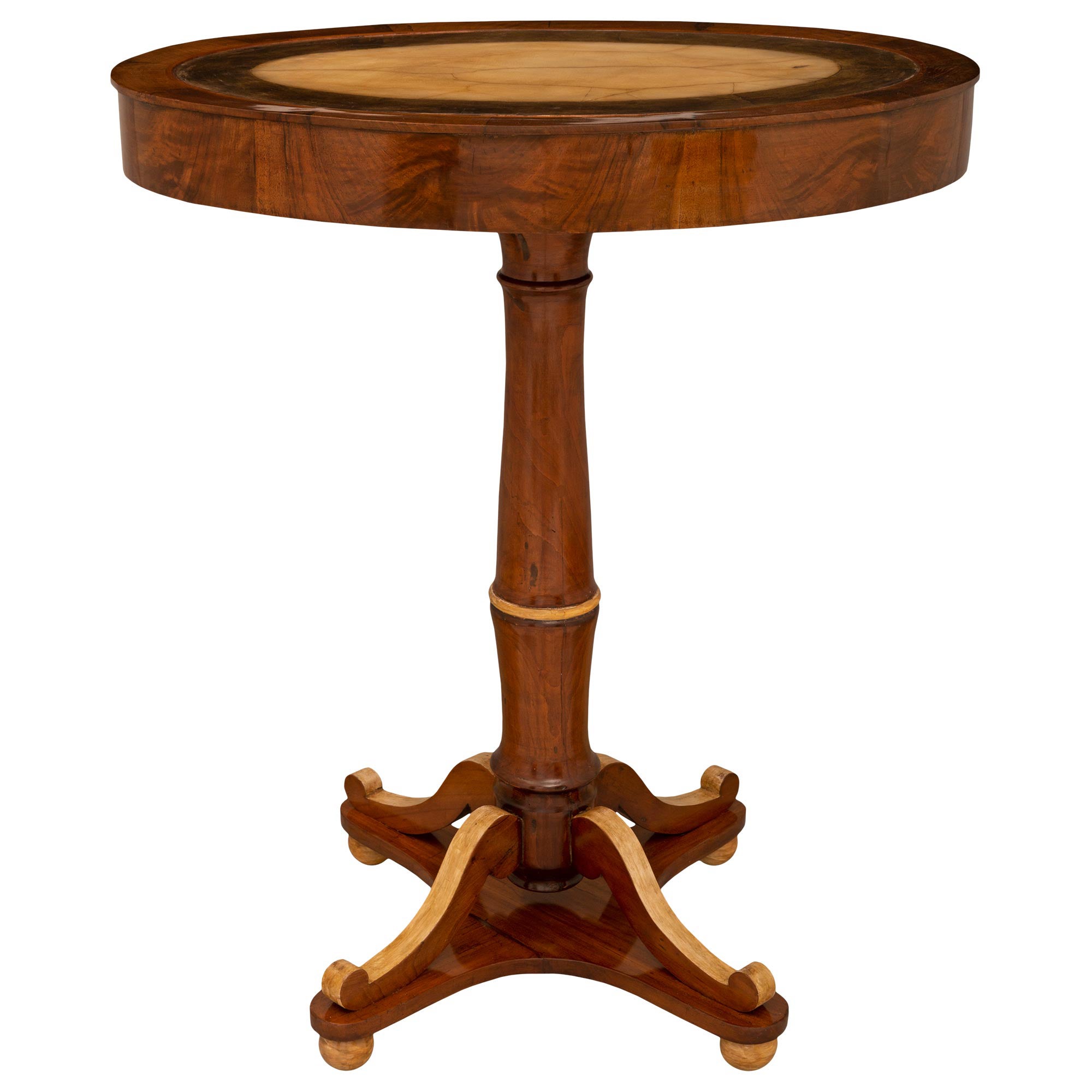 Table d'appoint toscanne du 18ème siècle en noyer, bois patiné et onyx en vente