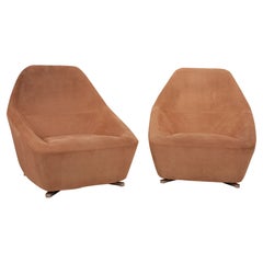 The Moderns Paire de fauteuils en daim rose, de François Bauchet pour Cinna, années 2000