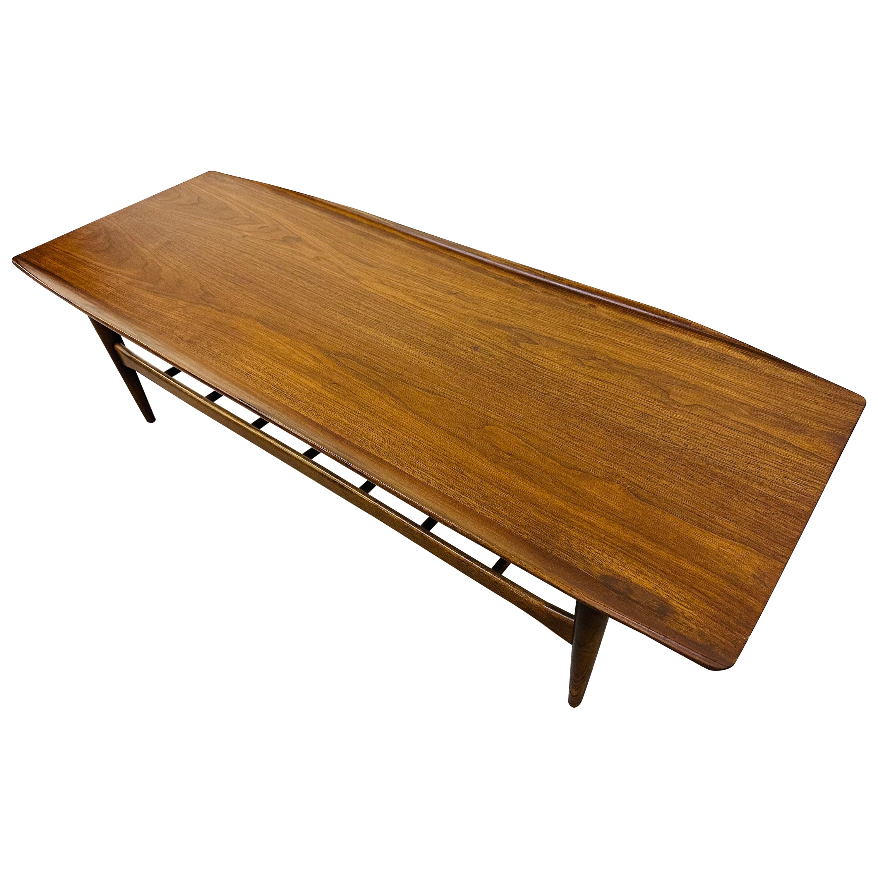 MidCentury Modern Walnut, Decorative Oval Coffee Table at 1stDibs