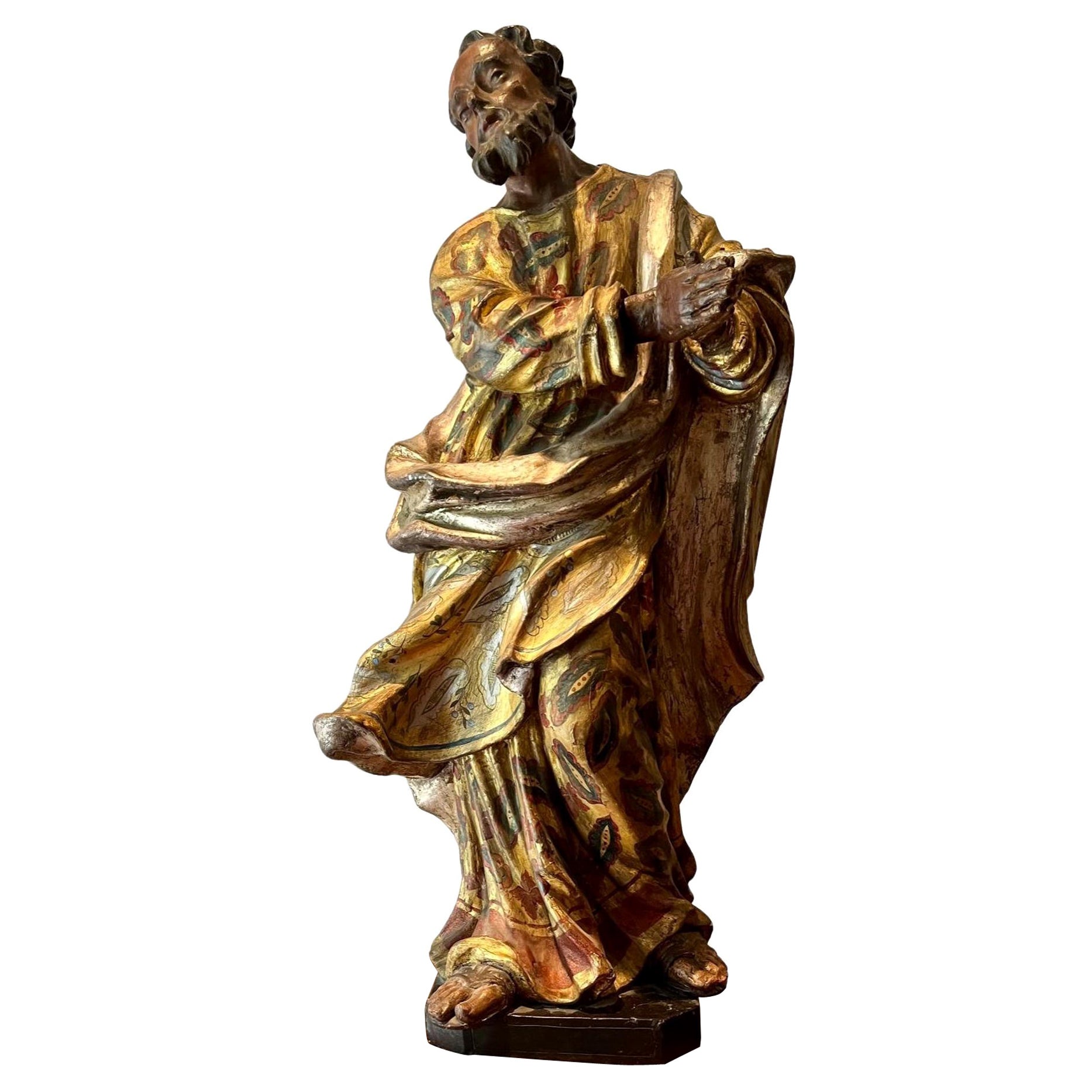 Polychrome geschnitzte Holz-Silber-Vergoldete Holzfigur des Heiligen Johannes aus dem 17. Jahrhundert.