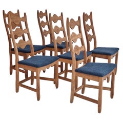 Henning Kjaernulf Dänische Stühle mit Leiterrückenlehne und Wellenschliff