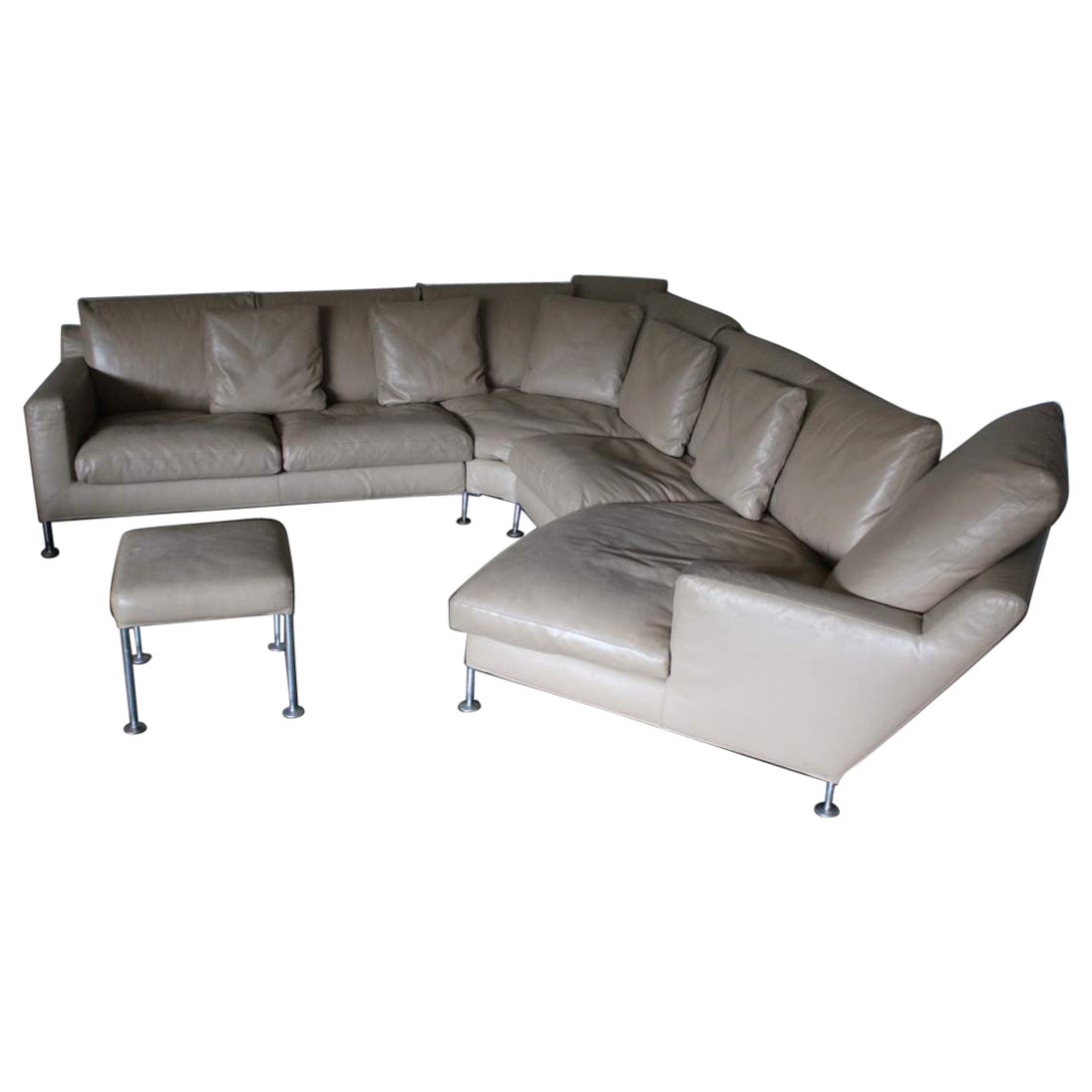 Rare Handsome B&B Italia “Harry” 6-Seat L-Shape Chaise-End Sofa & Ottoman in Pal For Sale
