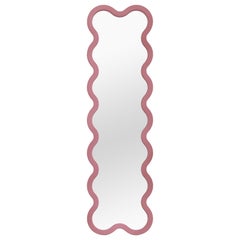 Miroir contemporain 'Hvyli 14' par Oitoproducts, cadre rose