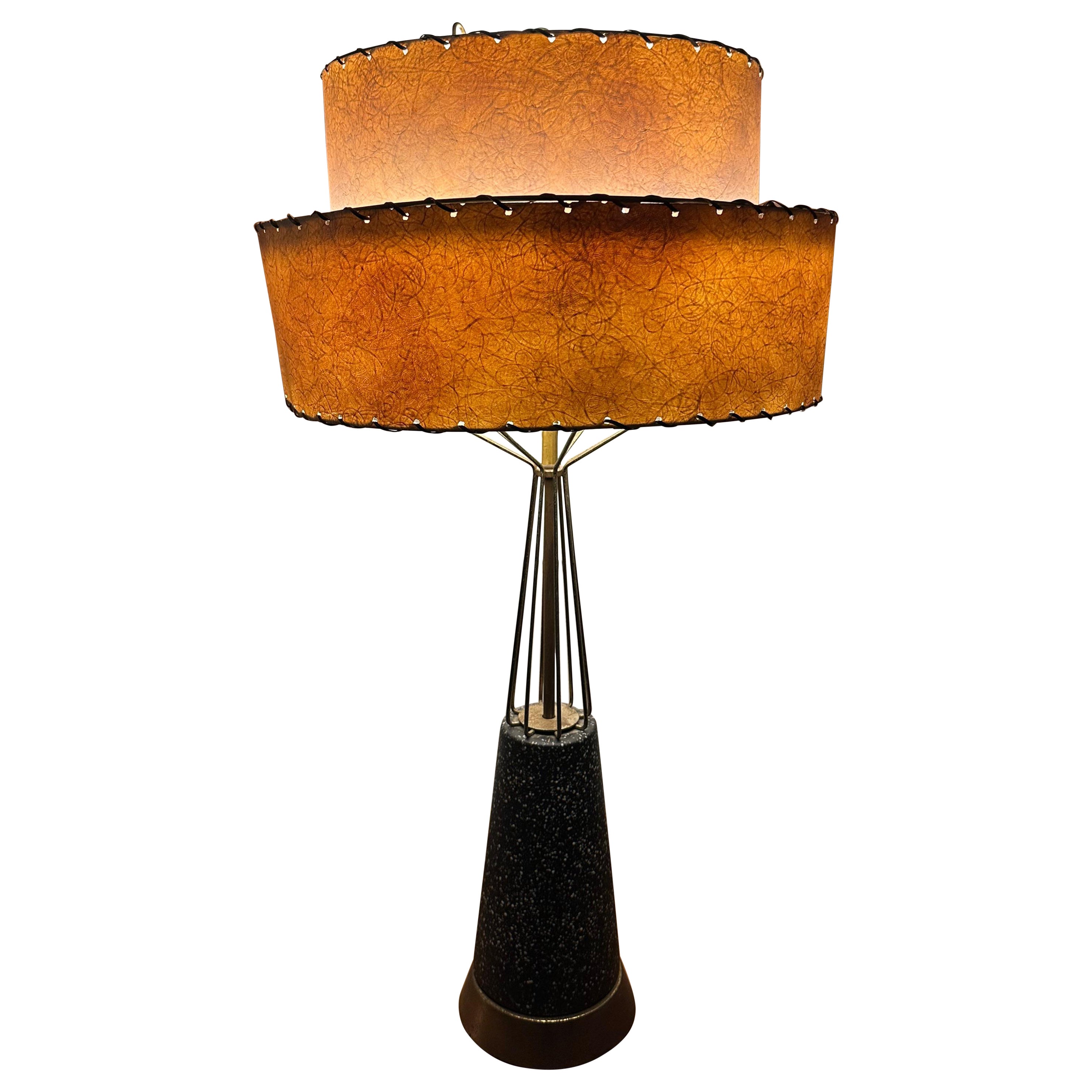 Magnifique lampe de table unique de style mi-siècle moderne