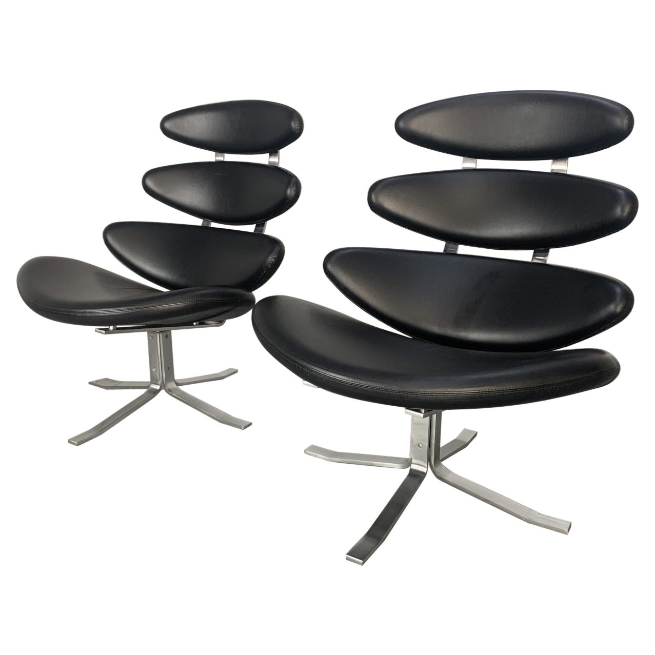 Spectacular Pair of Erik Jorgensen “Corona” EJ5 Chairs in Black “Apache” Leather For Sale