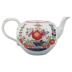 Meissen, Antique Teapot with Colourful Floral Decorations and Gold 19th Century