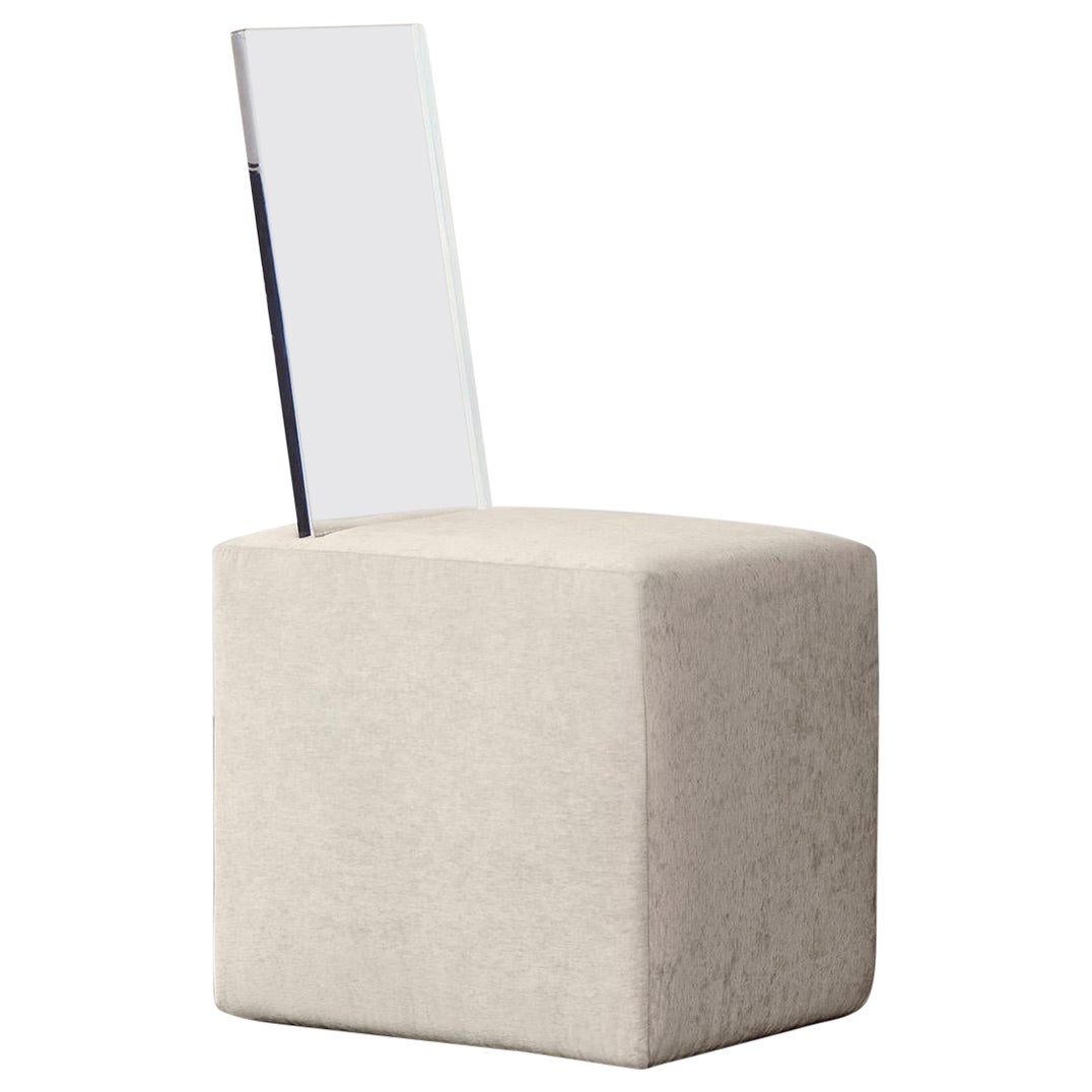 Chaise cubique en lucite blanche tapissée de neige BLOC de Caroline Chao en vente
