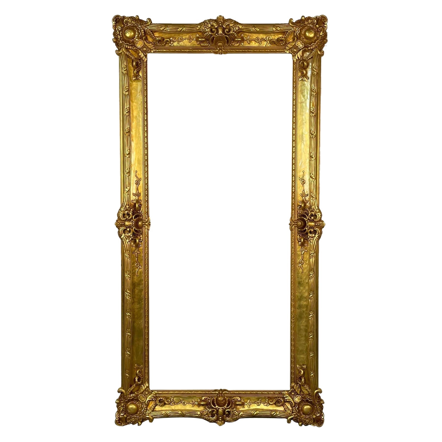 Tableau, miroir ou cadre en bois doré, monumental, sculpté en vente