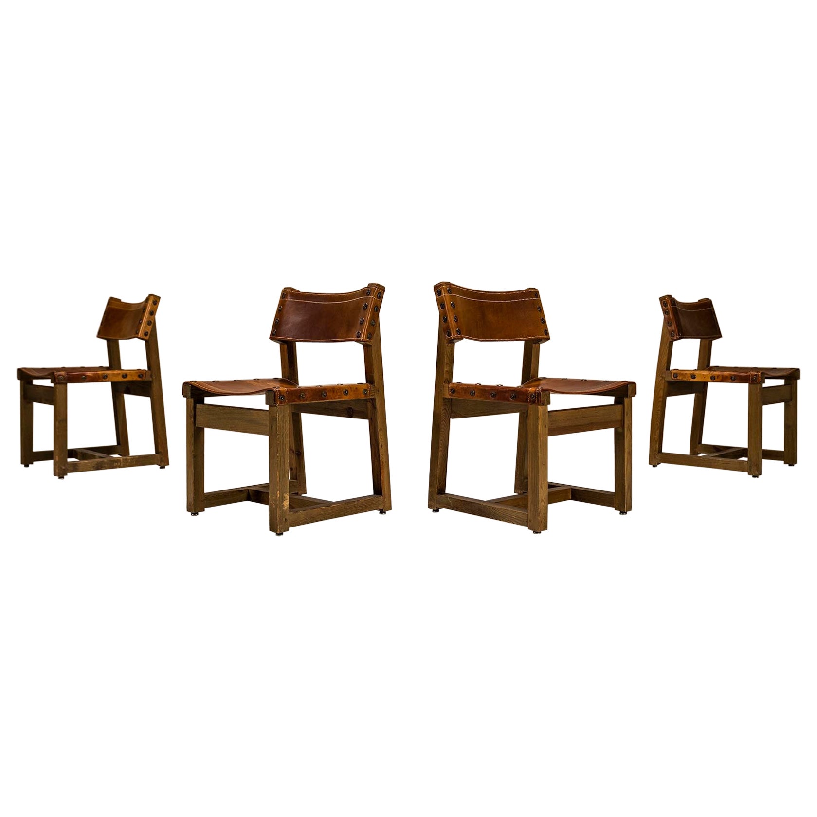 Biosca-Set aus 4 Stühlen aus Kiefernholz und cognacfarbenem Sattelleder, Spanien 1960er Jahre
