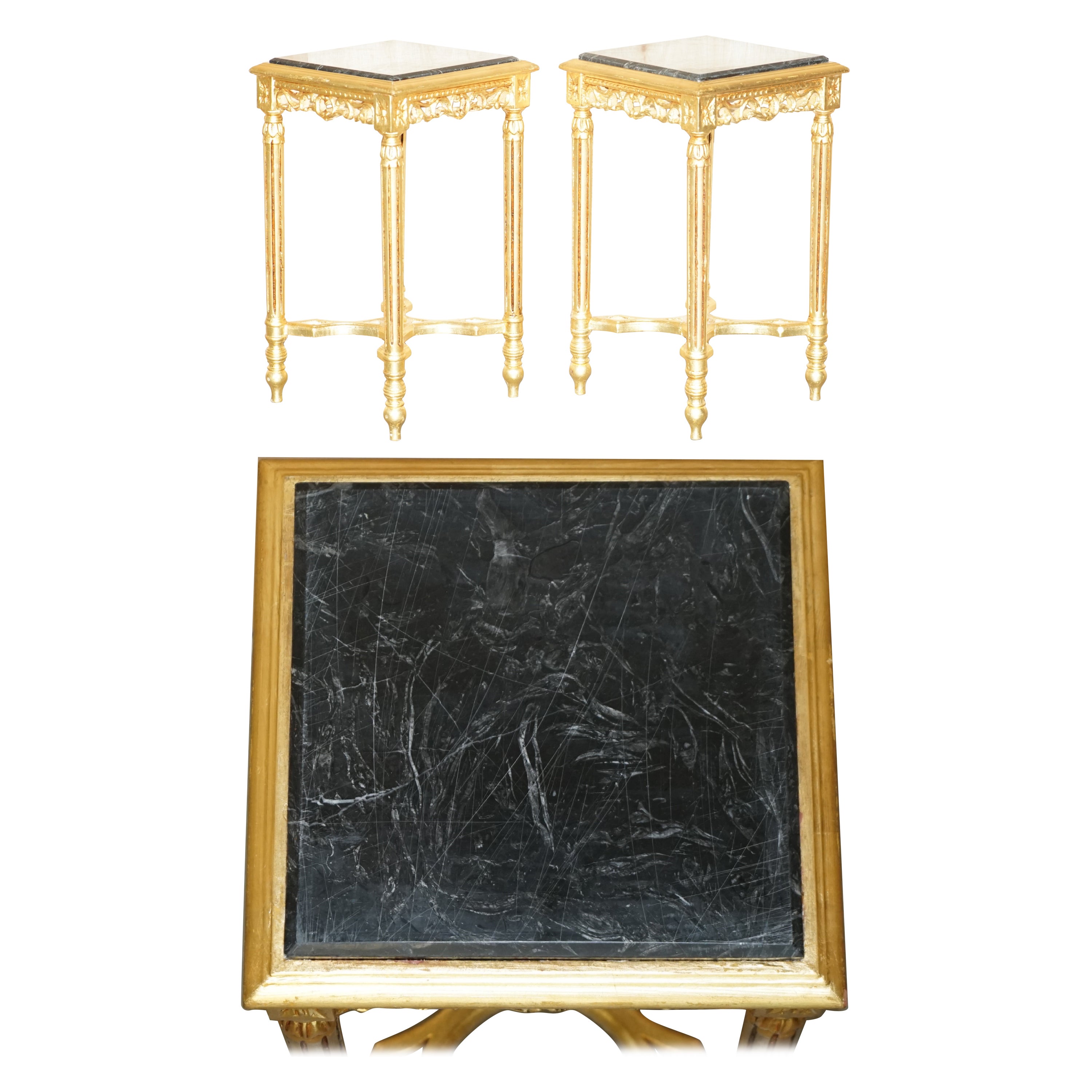 PAIRE DE TABLETTES A VINS ITALIENNES CIRCA 1880 EN MARBRE GOLD GiLTWOOD SURPASSANT