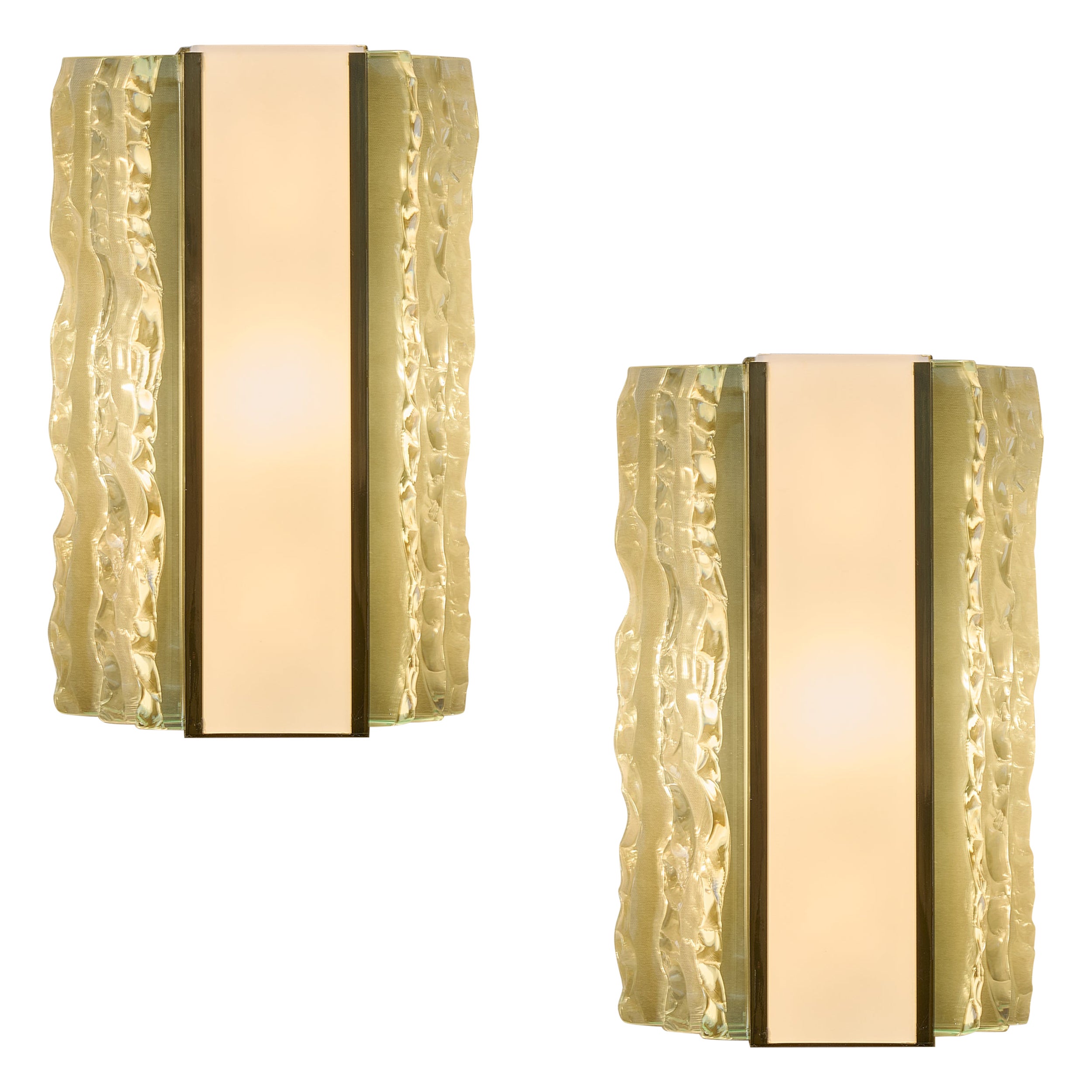 Max Ingrand for Fontana Arte: Pair of Cut Crystal and Brass Sconces, Italy 1954