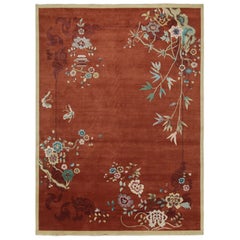 Rug & Kilim's Chinesischer Art Deco Stil Teppich in Rost mit Blumenmustern