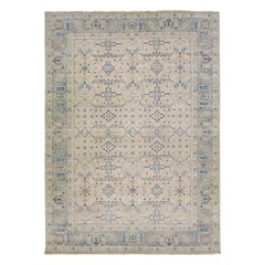 Moderner indischer handgefertigter geometrischer Wollteppich von Apadana in Beige