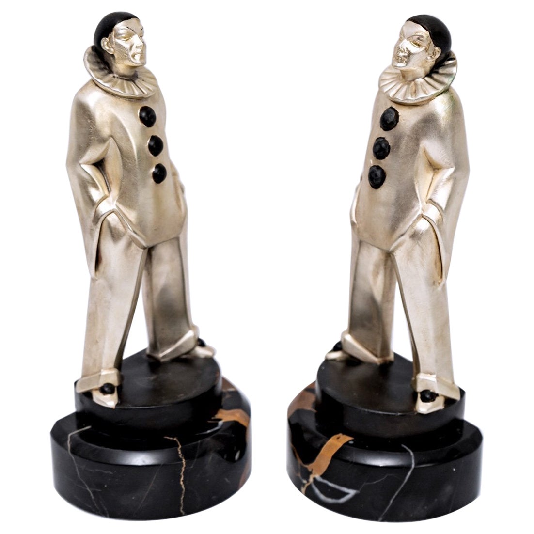 Pair Of Bookends - Silver Bronze - Pierrots - Max Le Verrier - Period: Art Deco For Sale