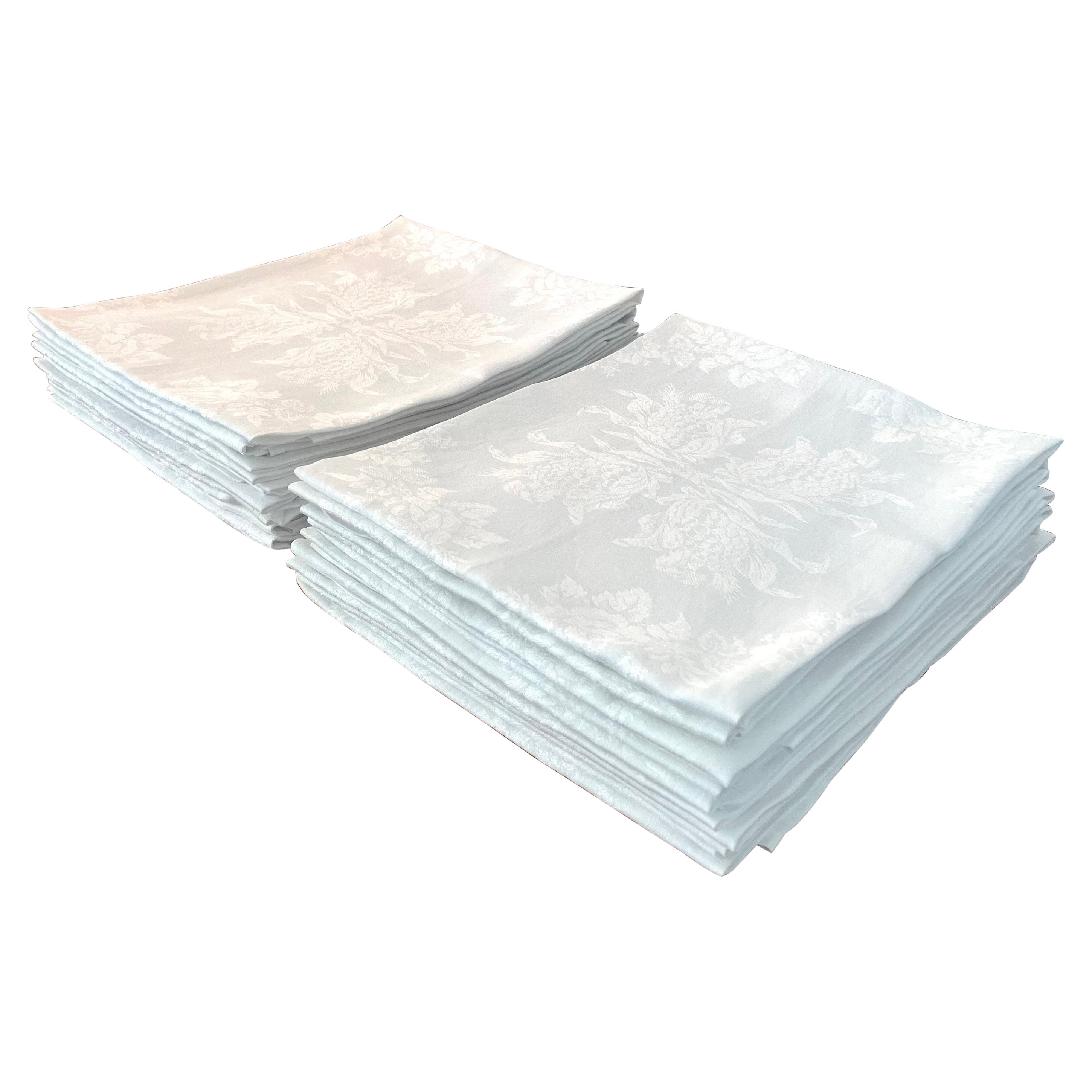 French Antique 24 Napkins in White Linen Damask - 1900 France For Sale