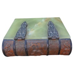 Caja de libros antigua austriaca de alabastro y metal dorado