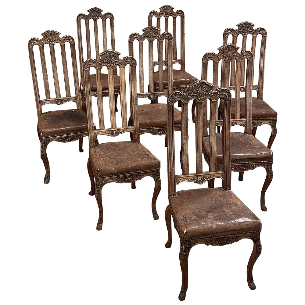 Ensemble de 8 chaises de salle à manger anciennes Louis XIV en liège