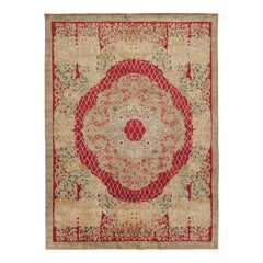 Rug & Kilim's French Style Art Deco rug in Red, Green, Gold & Blue Patterns (tapis de style français Art déco à motifs rouges, verts, dorés et bleus)