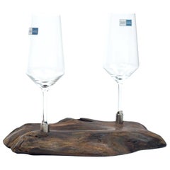 Gläser von hoher Qualität auf Sonokiling-Holz