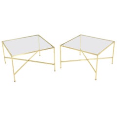 Tables d'appoint ou tables d'extrémité carrées en laiton à base en X vendues