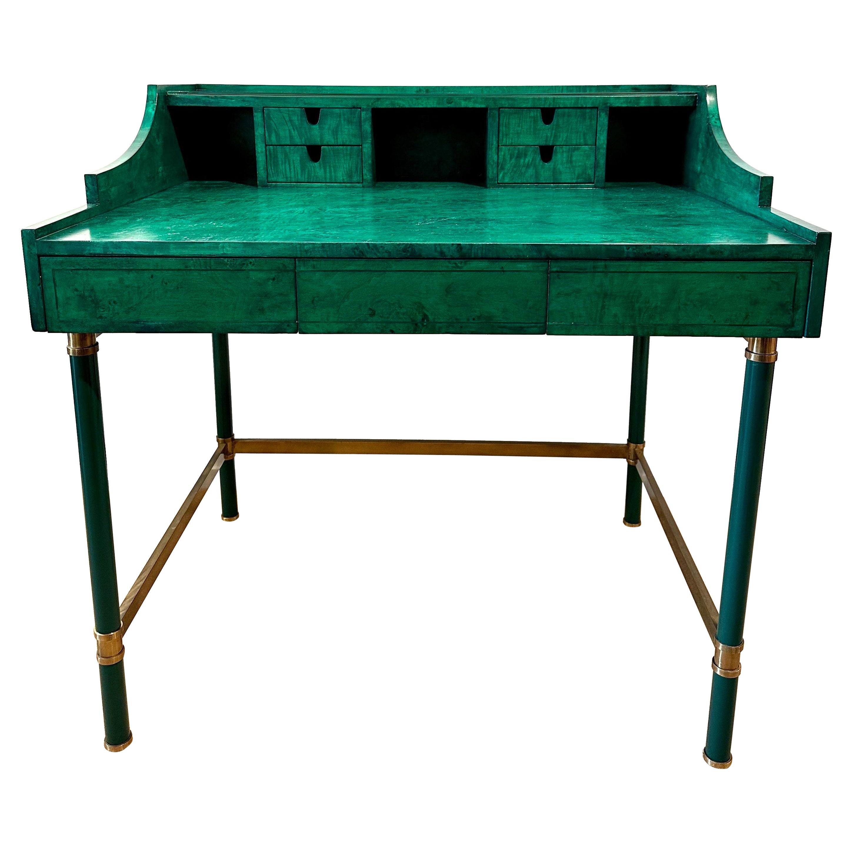 Bureau italien en ronce de bois et laiton en teinture malachite verte